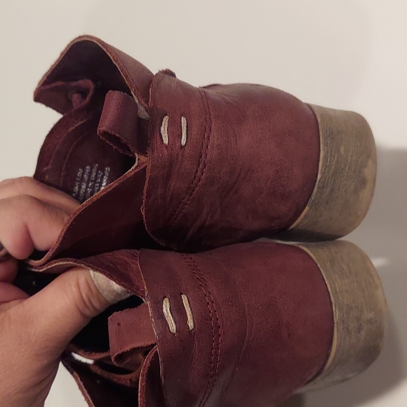 FINAL PRICE🔥Steve Madden Lace Color burgundy 👢 boot - Picture 10 of 15